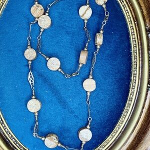 20u. Goldtone Celtic Stone Beaded Necklace